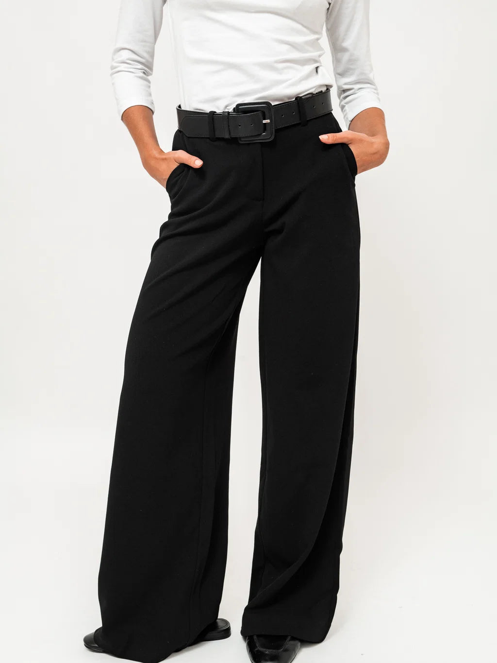 VMZAMIRA Wide Trousers - Black